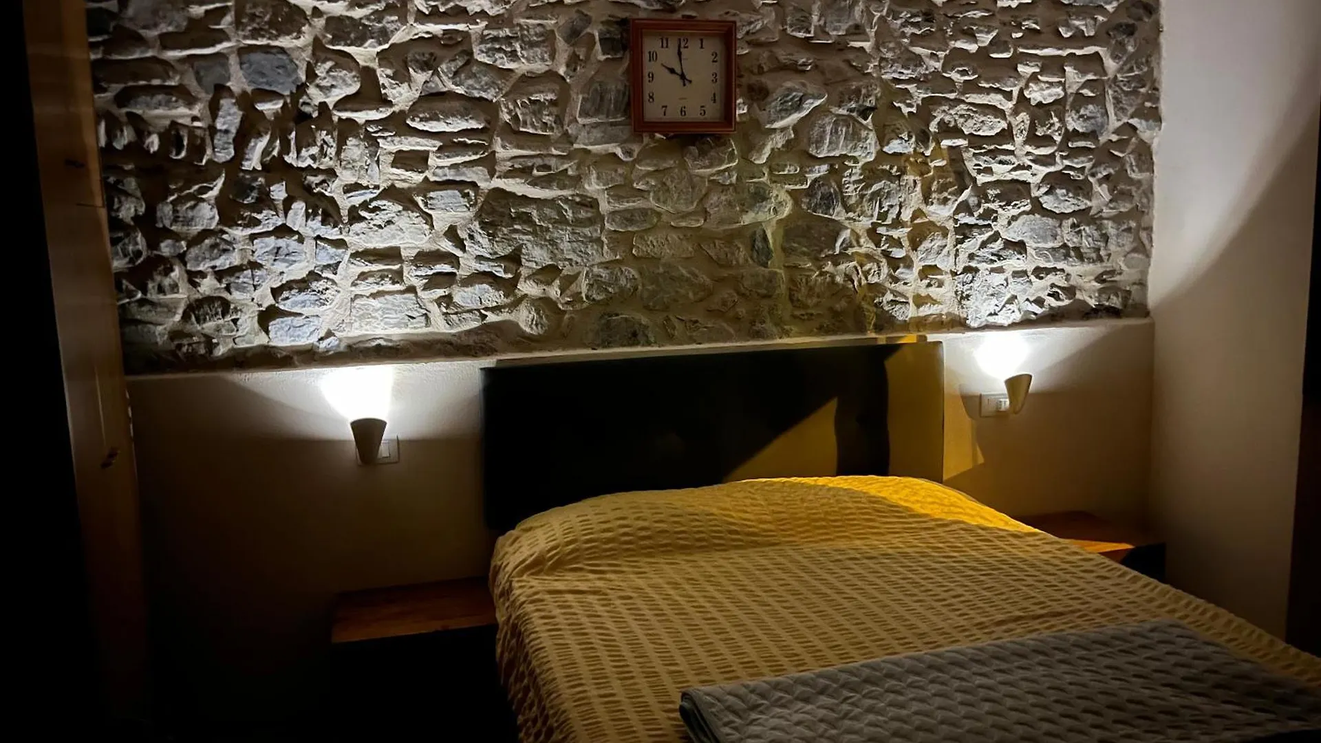 L Antica Porta Apartment Bedonia